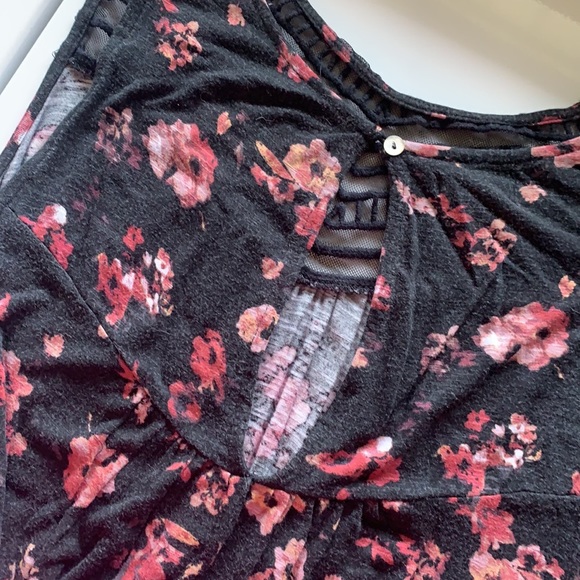 Maurices Floral Tank - Picture 3 of 3